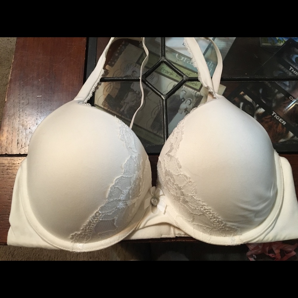 White Victoria's Secret 34D bra.